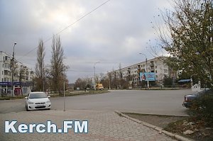 В Керчи упал билборд с Путиным