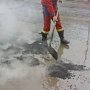 В Симферополе «забанили» подрядчика, повадившегося укладывать асфальт под проливным дождем