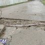 В Керчи для водителей оставили очередную яму на проезжей части