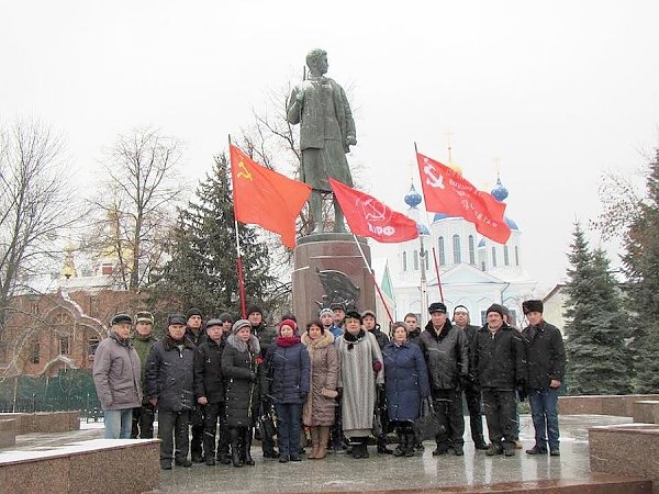 В Тамбове прошли траурные мероприятия, посвященные 75-й годовщине со дня гибели Зои Космодемьянской