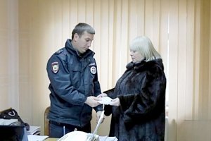 В Республике Крым сотрудники полиции и общественники проводят информационно-консультационные мероприятия по противодействию семейному насилию