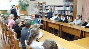 В Севастопольской детской библиотеке прошли познавательные уроки по безопасности дорожного движения