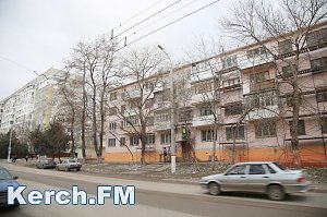 В Керчи на некоторых общежитиях утепляют фасады