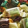 В Крыму помогают богатеть президенту Украины: в продаже обнаружены конфеты Roshen (ВИДЕО)