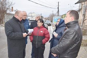 Пострадавшие от недобросовестного ремонта кровли жильцы симферопольского общежития получат компенсацию или восстановление поврежденных комнат