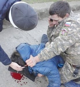 Драка самооборонцев с алкоголиками в Щелкино оказалась в центре внимания в Крыму