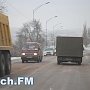 В Керчи с утра из-за не посыпанных дорог в Аршинцево образовывались пробки