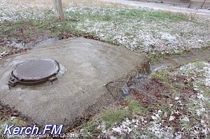 В Керчи в районе Войкова произошёл новый порыв водовода