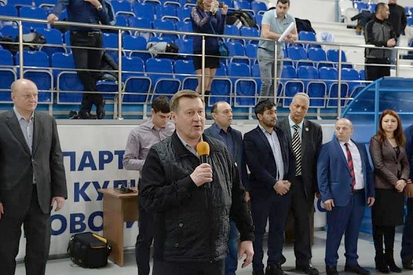 В Новосибирске прошёл IV турнир по мини-футболу «Кубок дружбы народов»