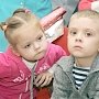 Владимир Константинов поздравил маленьких пациентов Республиканской детской клинической больницы с Днем Святителя Николая Чудотворца