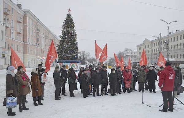 Коммунисты Иваново отметили 137-ю годовщину со дня рождения И.В. Сталина