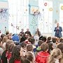 Владимир Константинов поздравил школьников с предстоящими новогодними праздниками (ФОТОРЕПОРТАЖ)