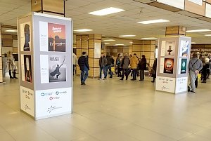 Аэропорт «Симферополь» завершает Год кино фотовыставкой