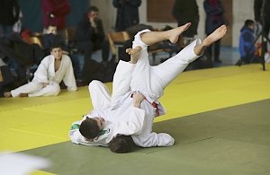 Победитель Олимпиады 2012 стал гостем крымских соревнований по дзюдо