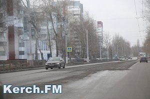 В Керчи на Генерала Петрова сняли новый асфальт