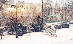 В пятницу в Крыму до 2 градусов мороза, мокрый снег, гололед