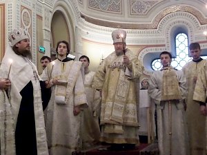 Митрополит Симферопольский и Крымский поздравил православных с Рождеством