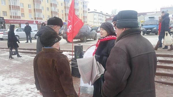 Республика Мордовия: Саранский горком КПРФ возобновил информационную деятельность на центральном рынке города