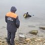 Водолазы МЧС России Севастополя обследуют морское дно в местах, где будут проводиться Крещенские купания
