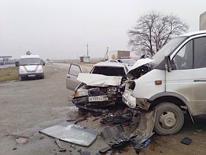 В результате ДТП на трассе Нижнегорск-Белогорск пострадали два человека