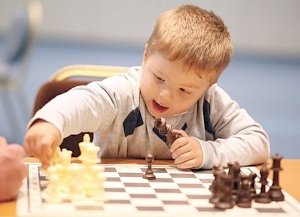 В Симферополе дети правоохранителей соревновались в шахматах