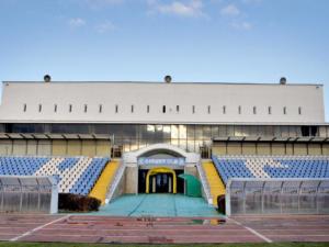 Новое ограждение в спортзале главного стадиона Симферополя специально сделали шатающимся, — директор стадиона