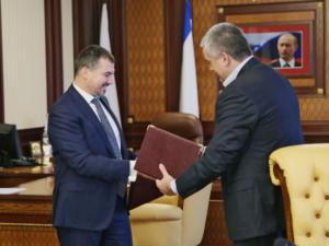 Сергей Аксёнов подписал соглашение о сотрудничестве с РНКБ