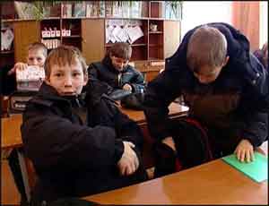 В одной из крымских школ температура опустилась до 8 градусов.