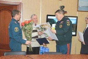 Директор музея Пожарной охраны Крыма Анатолий Лепехин празднует юбилей