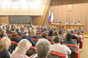 В крымском парламенте обсудили права и полномочия контрольно-надзорных органов Крыма при проведении проверок муниципалитетов