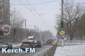 В Керчи на Вокзальном шоссе на светофоре убрали дополнительную стрелку