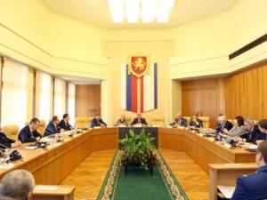 На первой в новом году сессии крымские парламентарии займутся вопросами обеспечения тишины для крымчан
