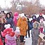 Луганские дети получили новогодние подарки от Ленинградского обкома КПРФ