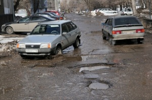 Бахареву не дали деньги на ремонт дорог