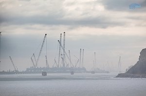 Строители Керченского моста приступают к сборке сводов арок