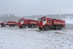 Крымские спасатели проводят операцию по ликвидации подтопления