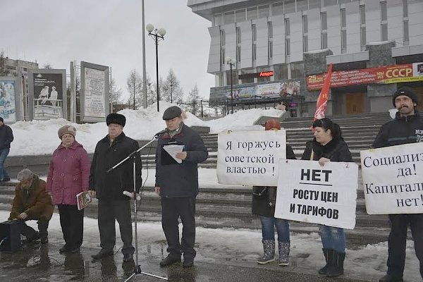 В Марий Эл коммунисты провели митинг, посвященный 23 февраля