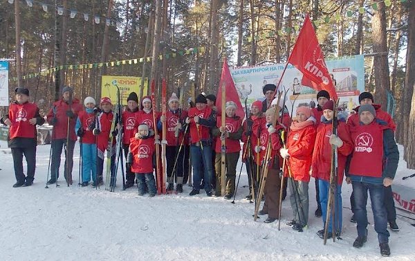 В Алтайском крае прошёл лыжный забег в честь 100-летия Великого Октября