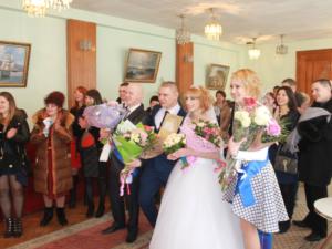 С начала года в Керчи зарегистрировали брак 100 пар, — Минюст
