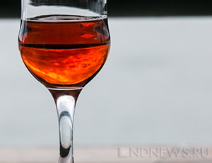 Виноделы просят признать крымское вино сувениром