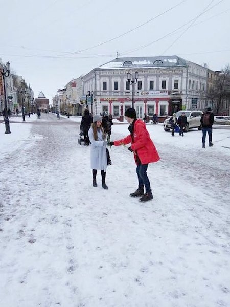 НРО КПРФ поздравило нижегородок с наступающим международным женским днем