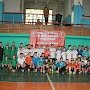 Спортклуб КПРФ провел детский турнир по футболу на Донбассе