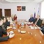 Губернатор-коммунист Сергей Левченко оказал поддержку команде КВН «Раисы»