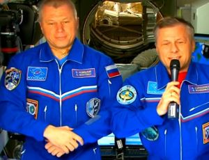 Космонавты поздравили женщин Земли с 8 Марта