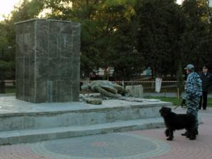 В Судаке начали восстанавливать памятник Ленину