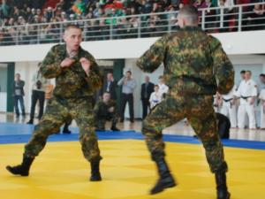 В Севастополе стартовали чемпионаты Южного военного округа по армейскому рукопашному бою и стрельбе из штатного оружия