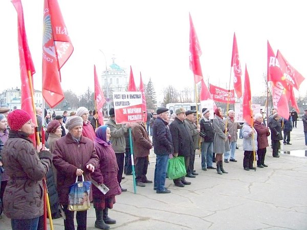 Протестные мероприятия КПРФ прошли в Орловской области