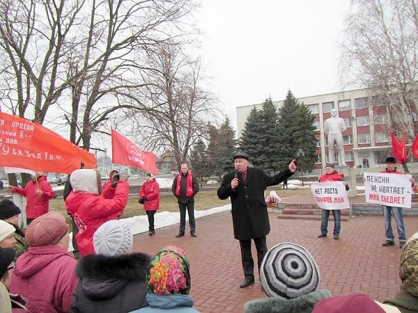 Тамбовская область. В поселке Инжавино прошёл митинг протеста КПРФ