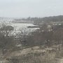 Шторм прибил к берегу трубы, защищающие от волн стройку Керченского моста