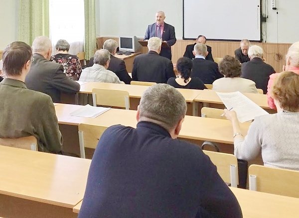 Кировские коммунисты провели выездное заседание бюро обкома КПРФ в Орлове